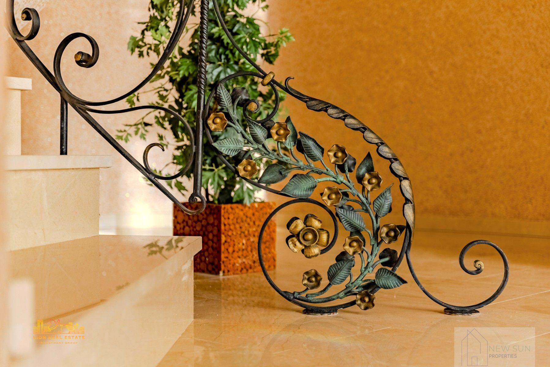 For sale of villa in Altea