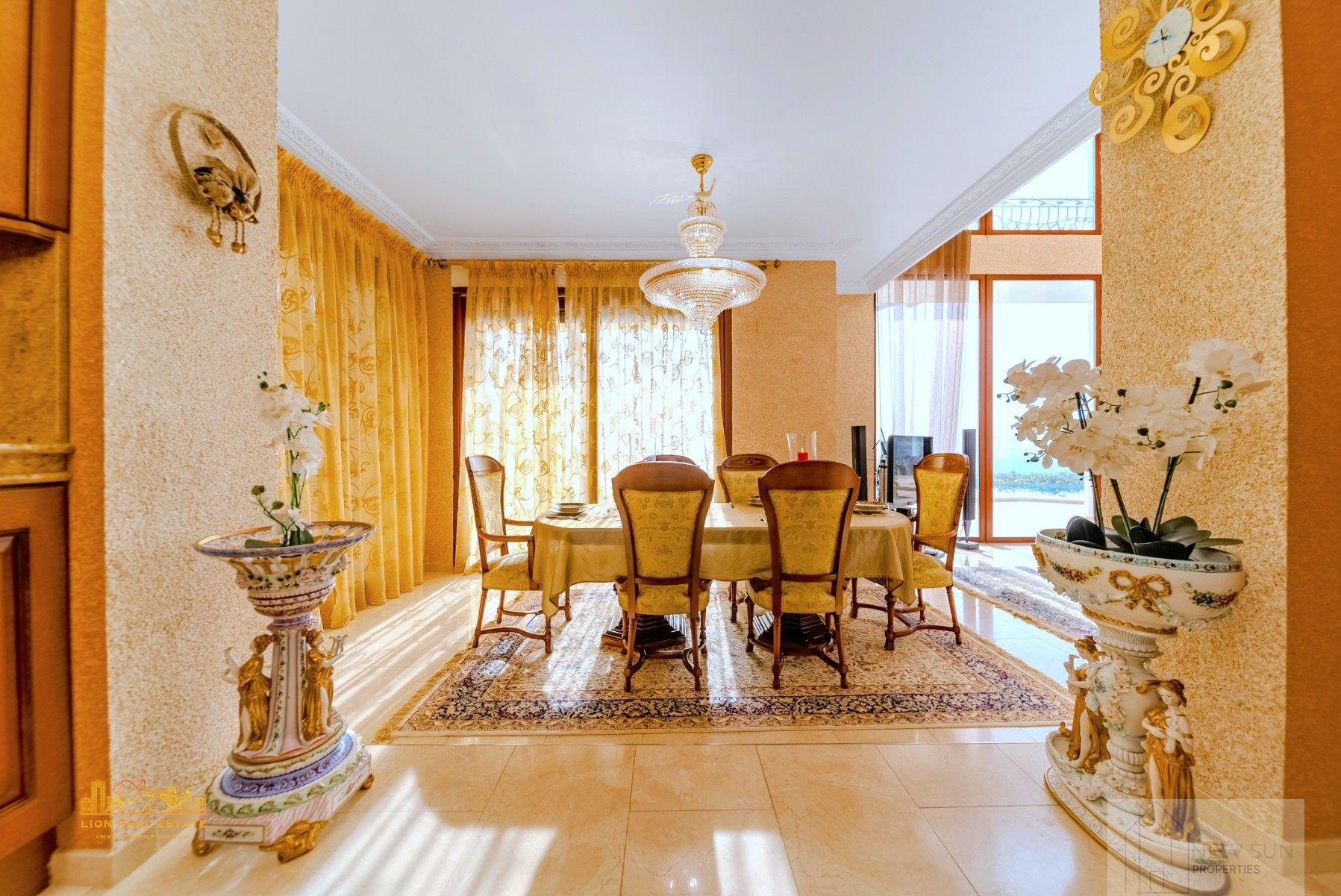 For sale of villa in Altea