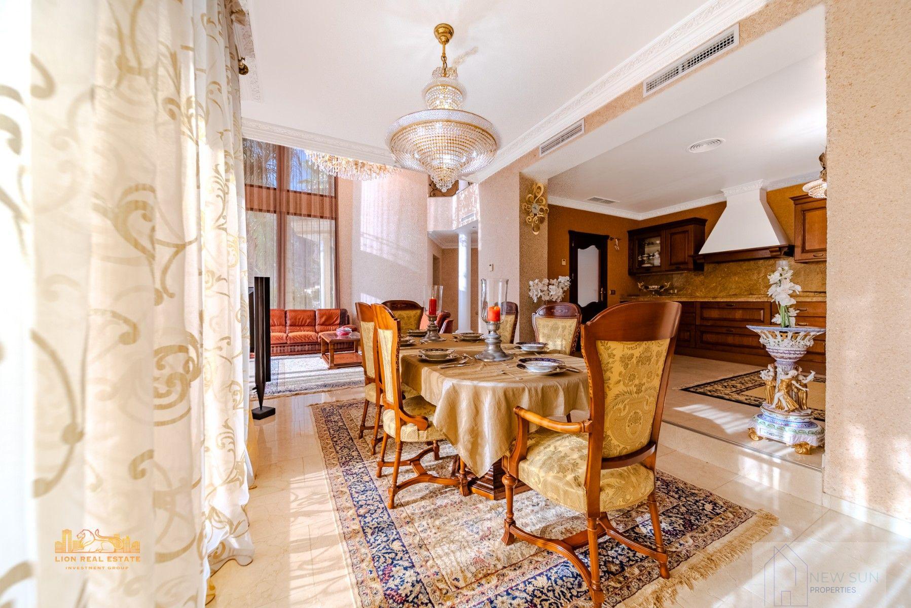 For sale of villa in Altea