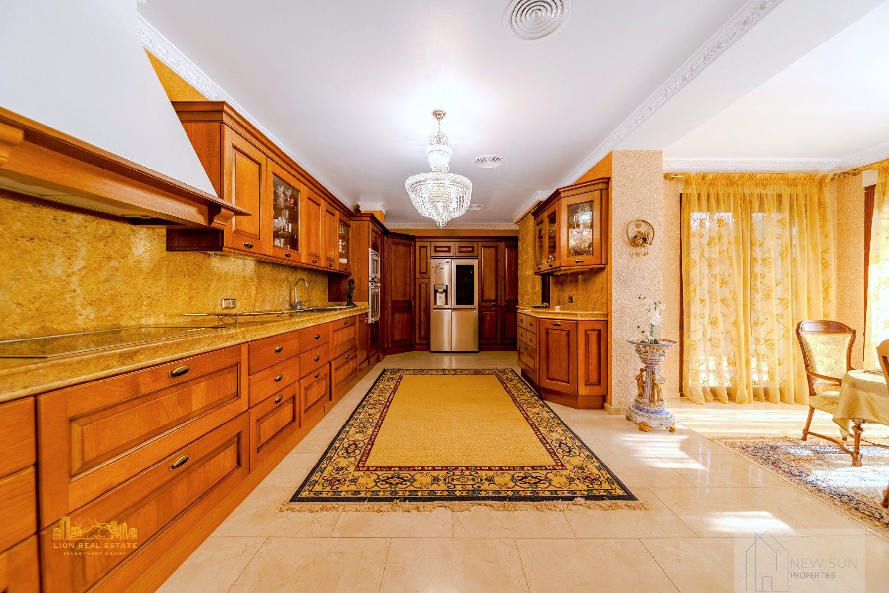 For sale of villa in Altea