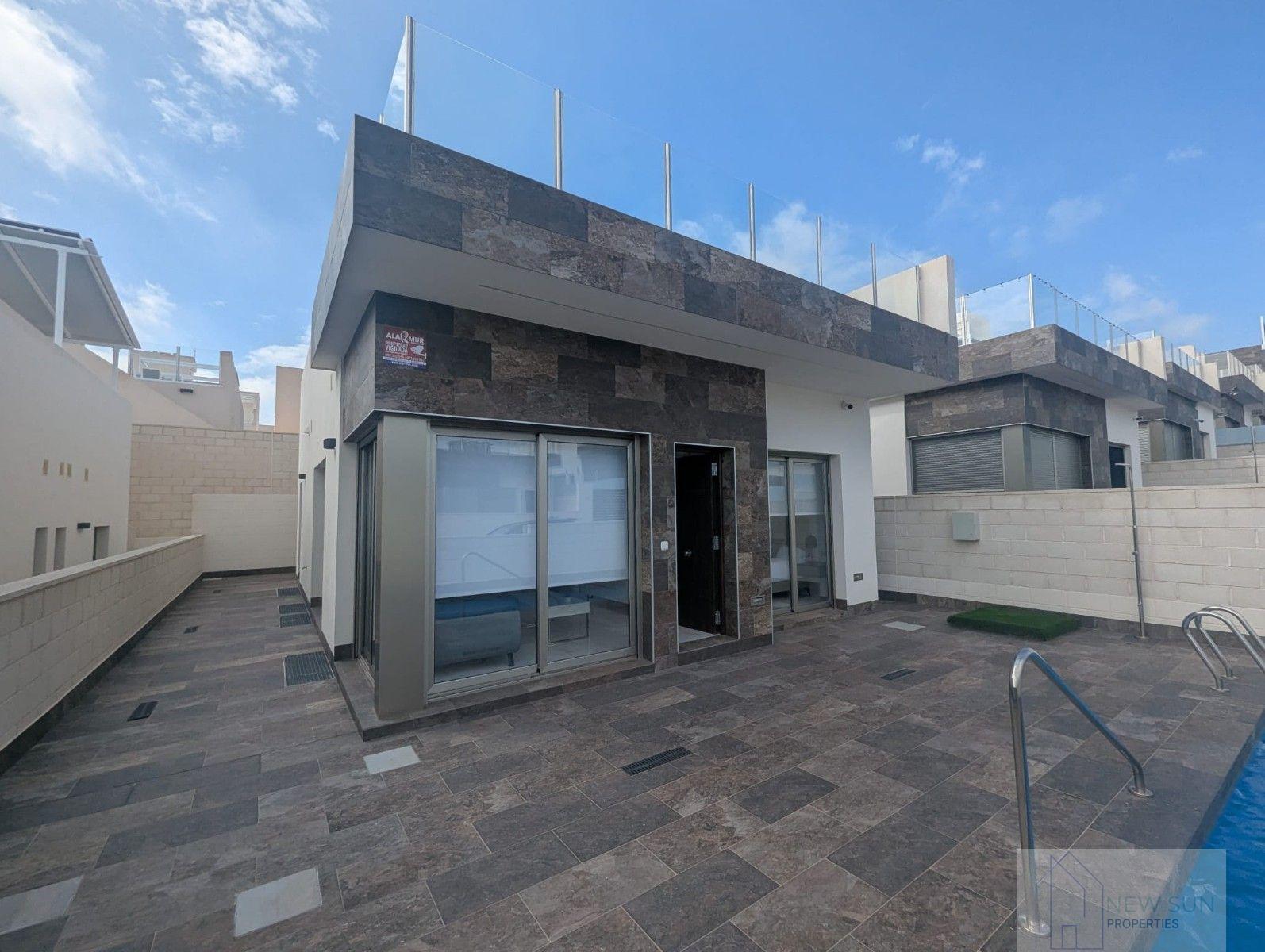 Venta de villa en Orihuela Costa