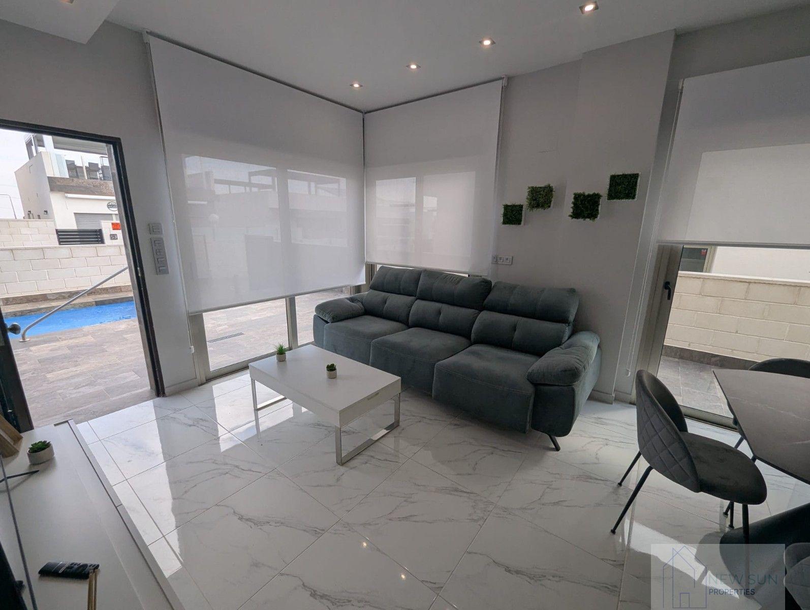 Venta de villa en Orihuela Costa