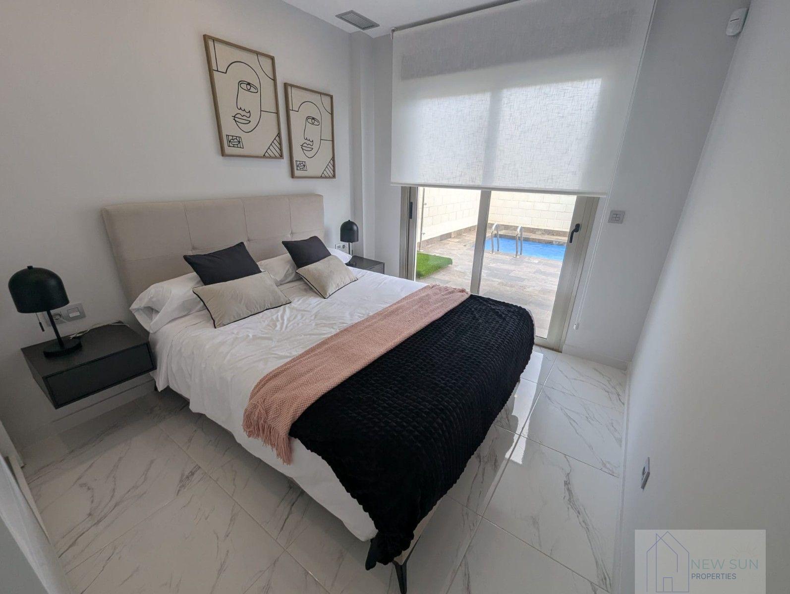 Venta de villa en Orihuela Costa