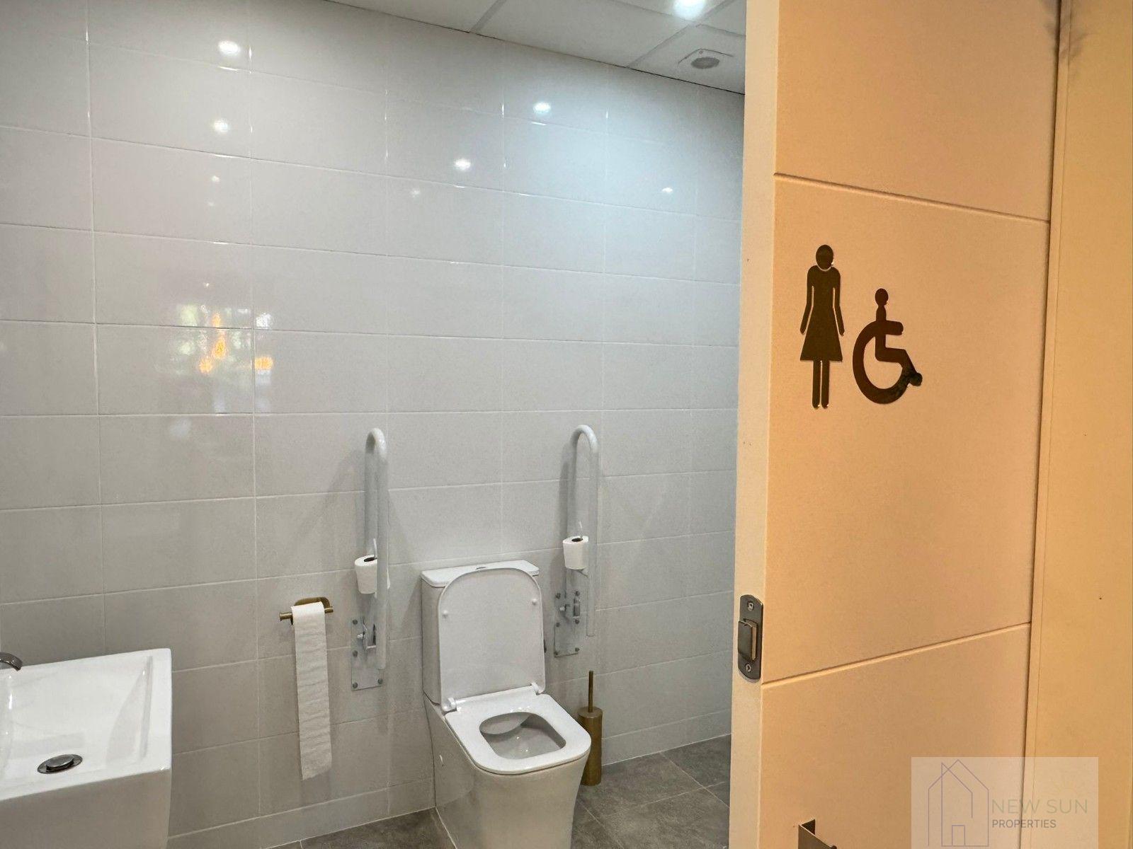 For sale of premises in Orihuela Costa