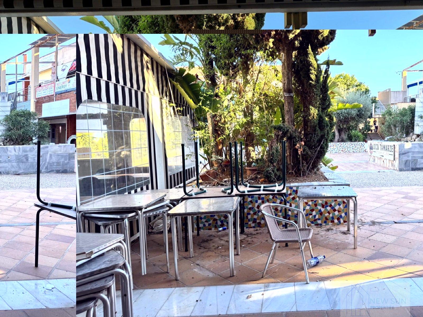 For sale of premises in Orihuela Costa