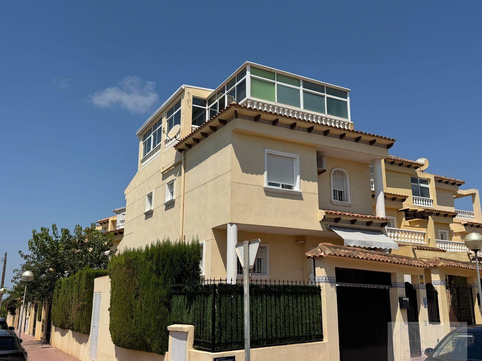 For sale of chalet in Torrevieja