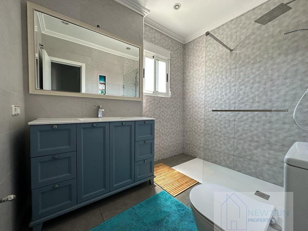 For sale of chalet in Torrevieja