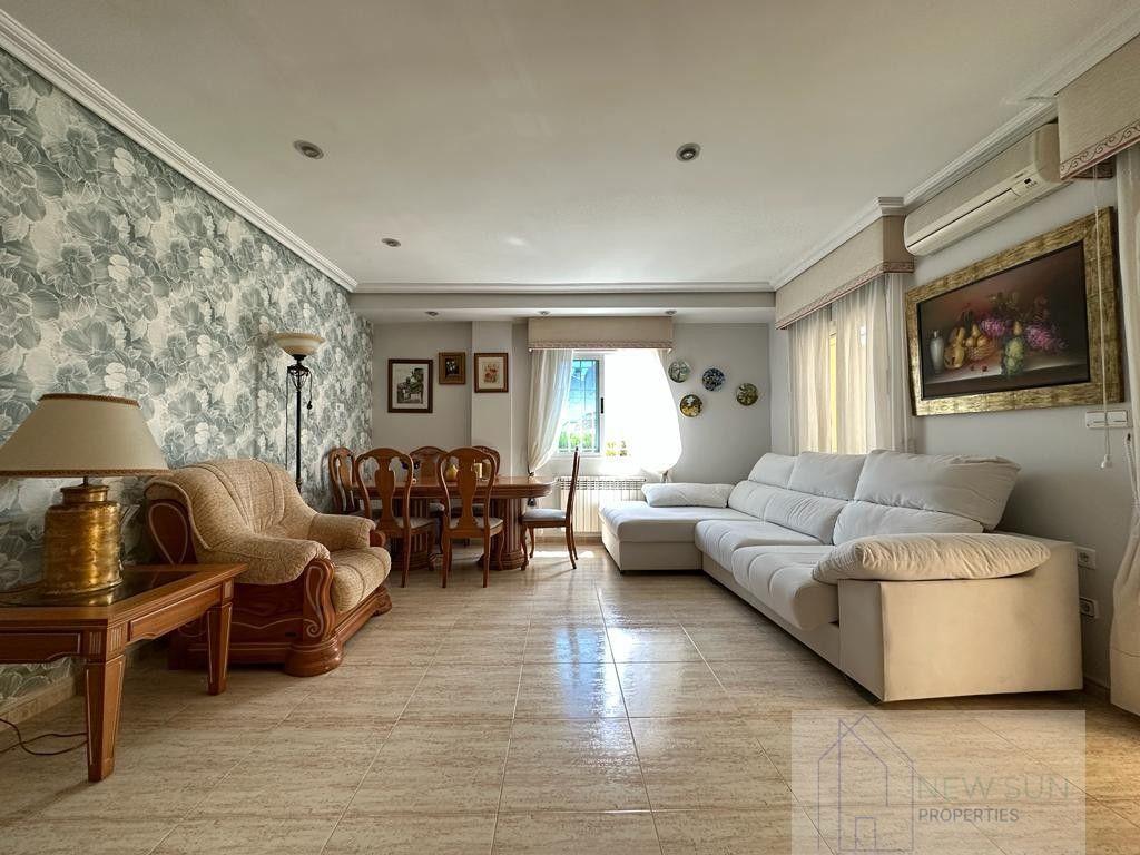 For sale of chalet in Torrevieja