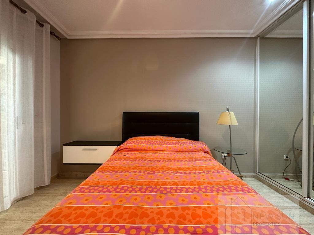 For sale of chalet in Torrevieja