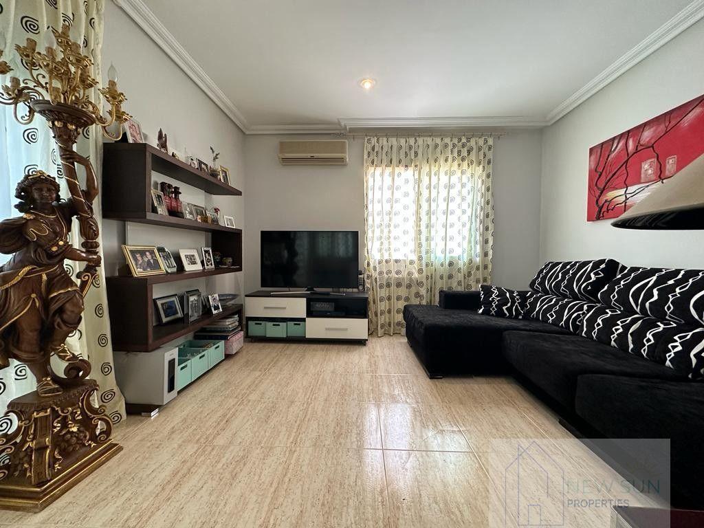 For sale of chalet in Torrevieja