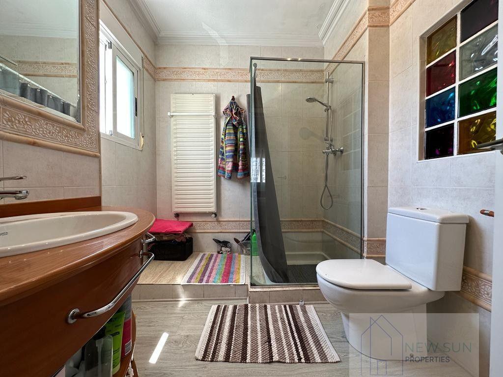 For sale of chalet in Torrevieja