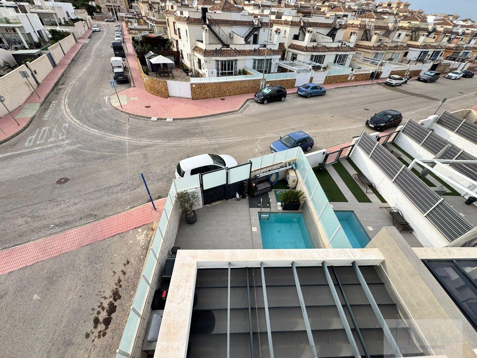 Venta de chalet en Orihuela Costa