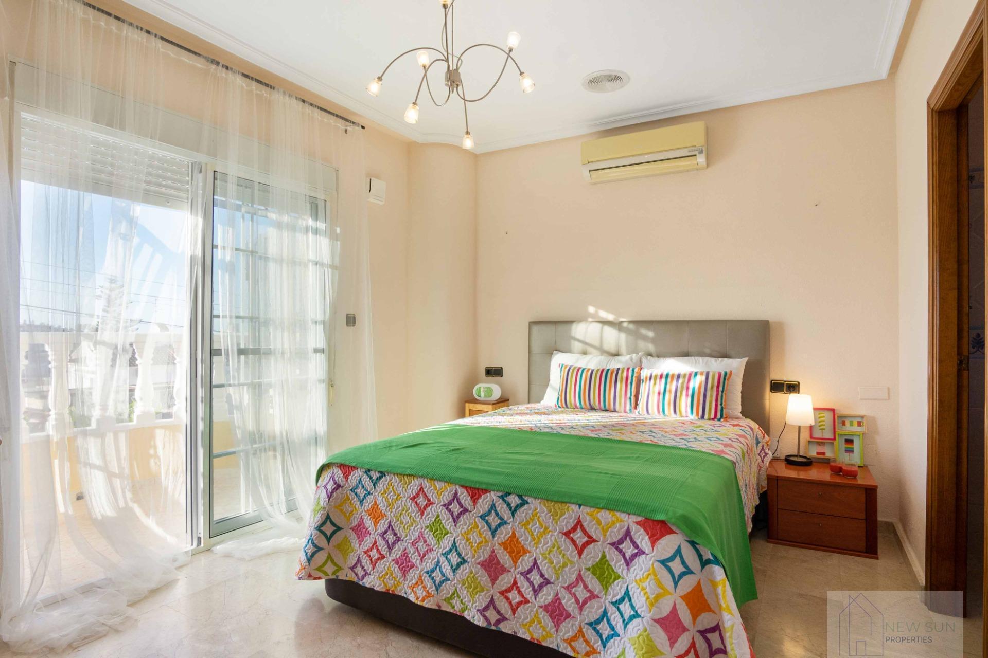 Venta de villa en Orihuela Costa