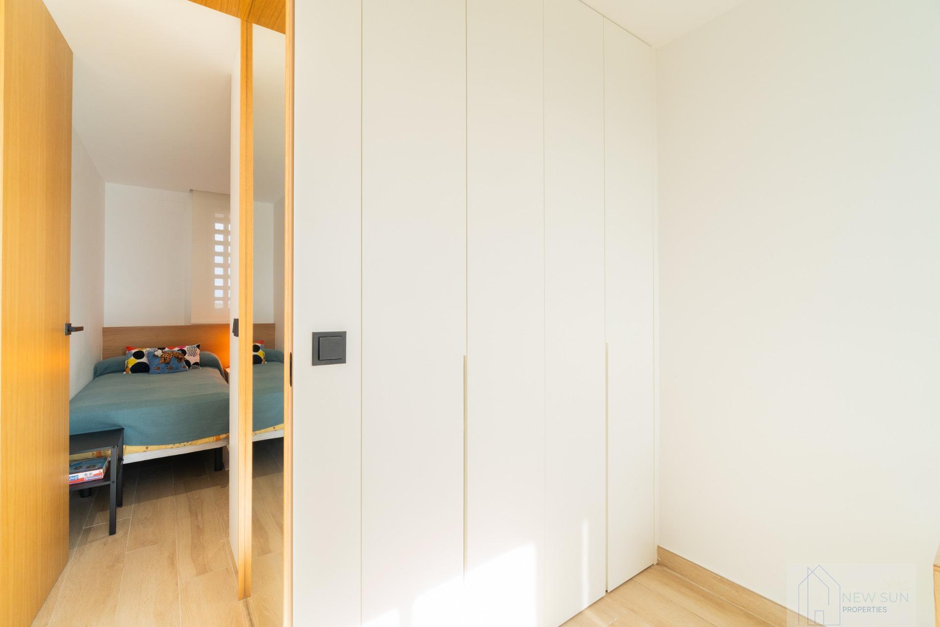 For sale of apartment in Guardamar del Segura