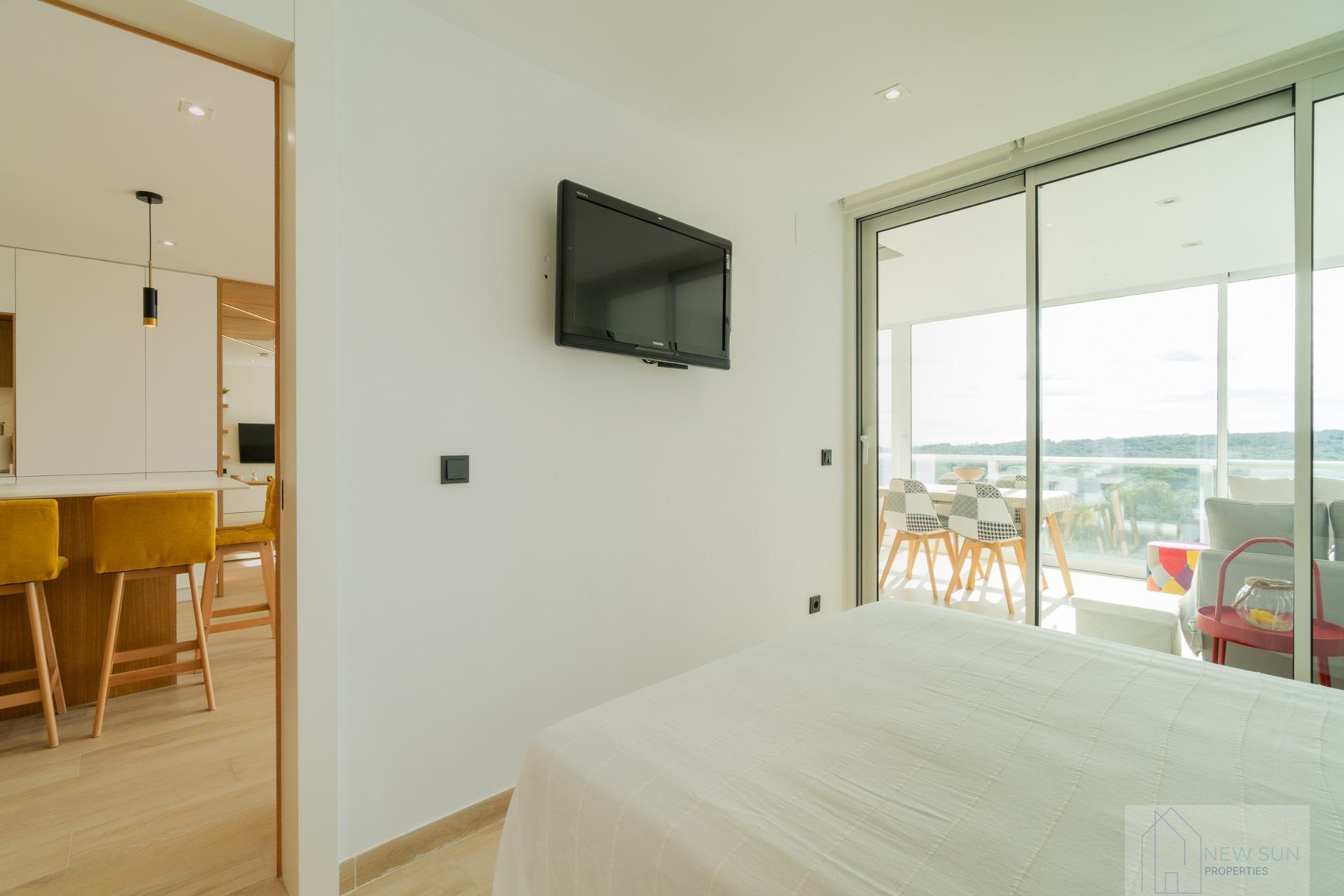 For sale of apartment in Guardamar del Segura