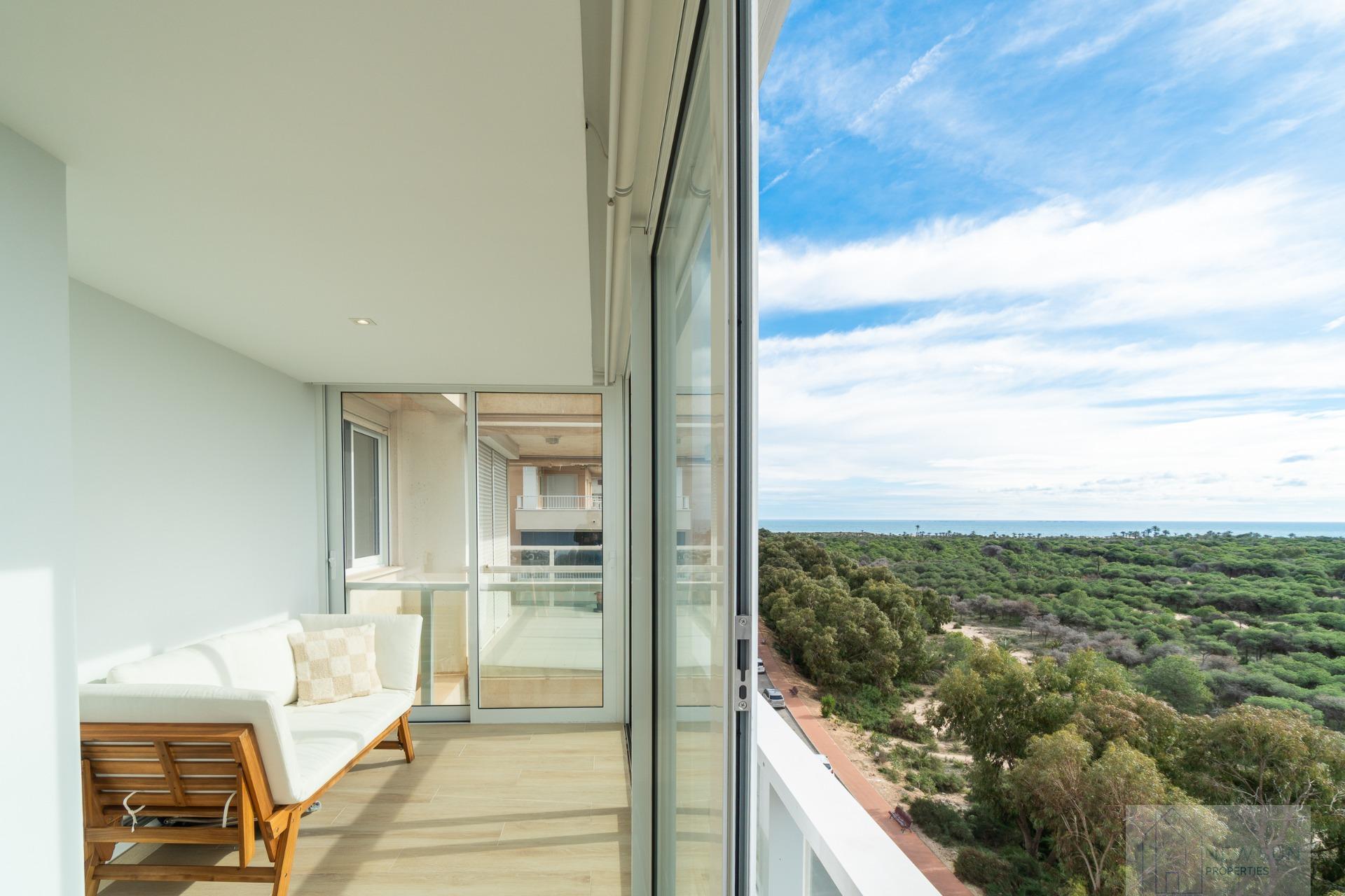 For sale of apartment in Guardamar del Segura