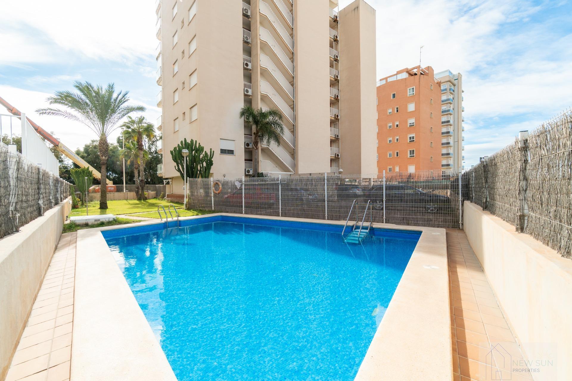 For sale of apartment in Guardamar del Segura
