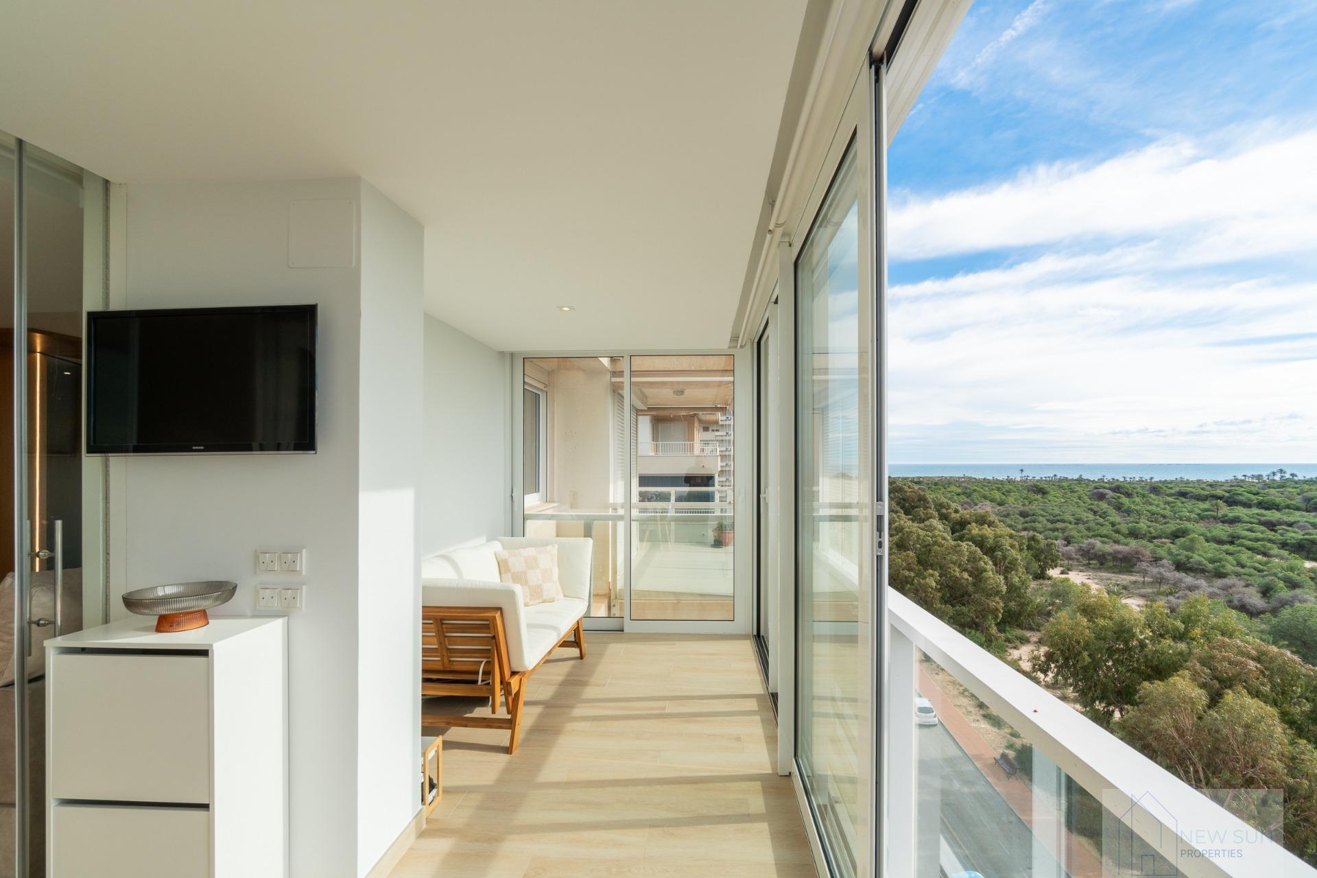 For sale of apartment in Guardamar del Segura