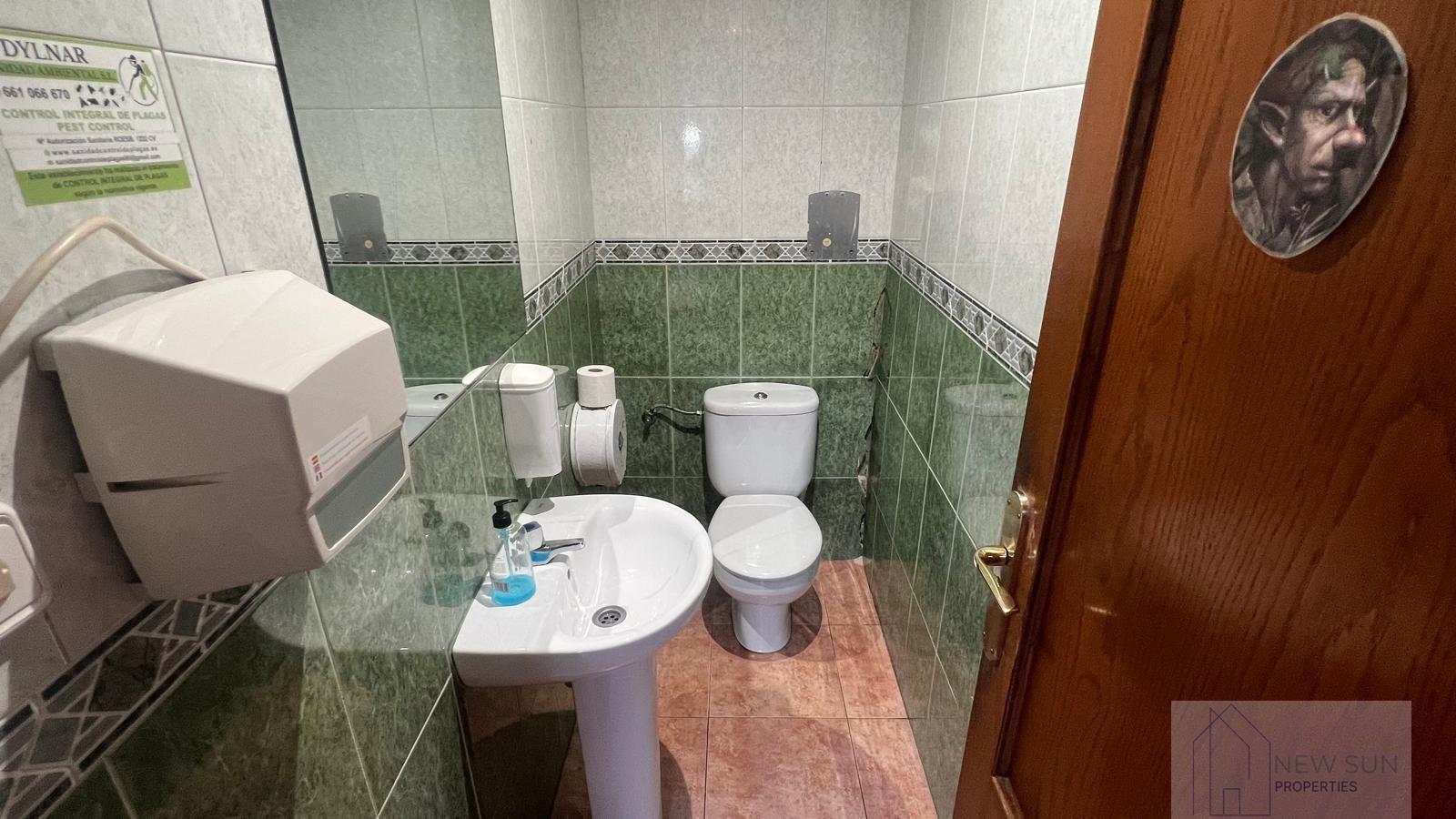 For sale of premises in Torrevieja