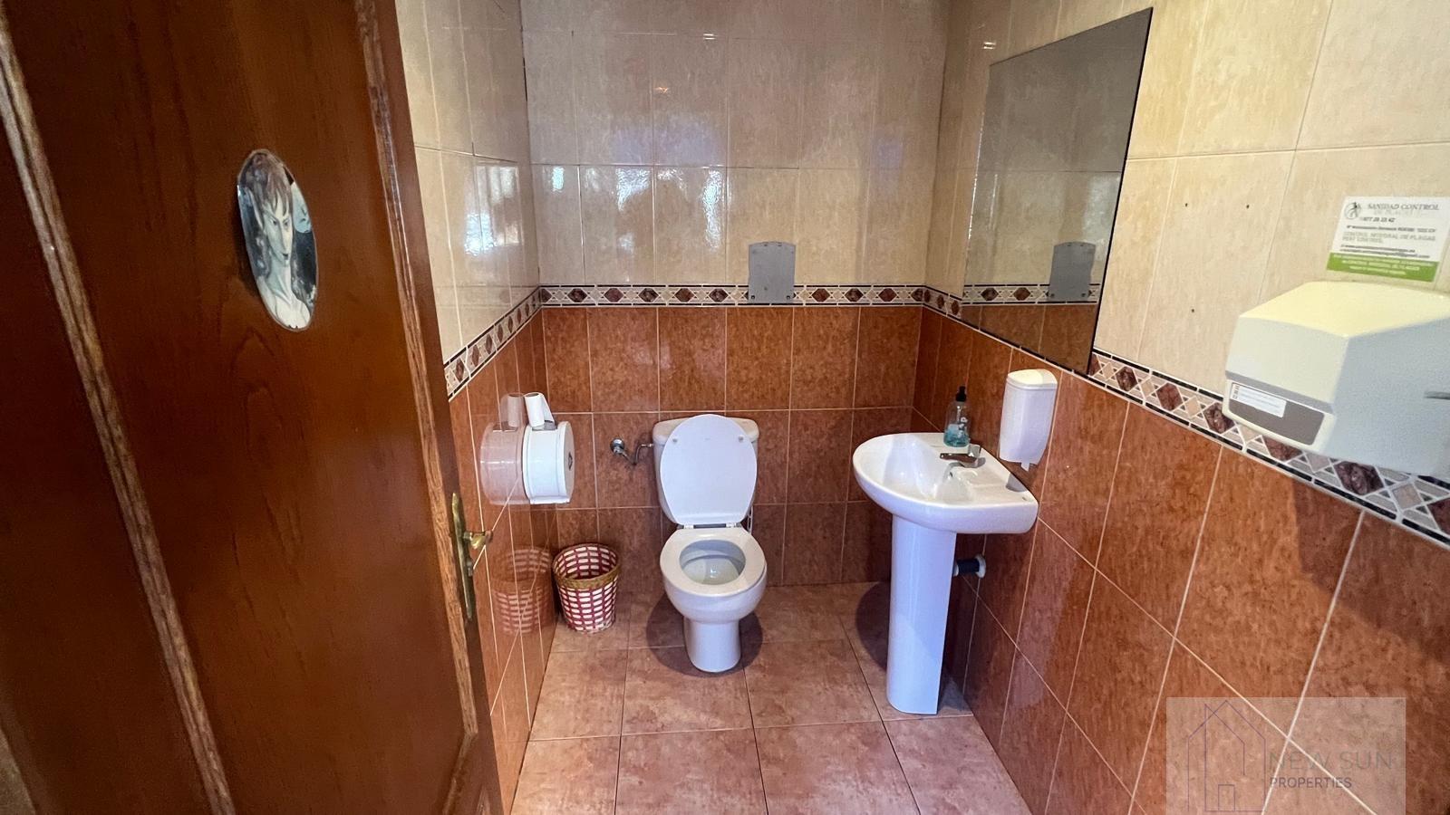 For sale of premises in Torrevieja