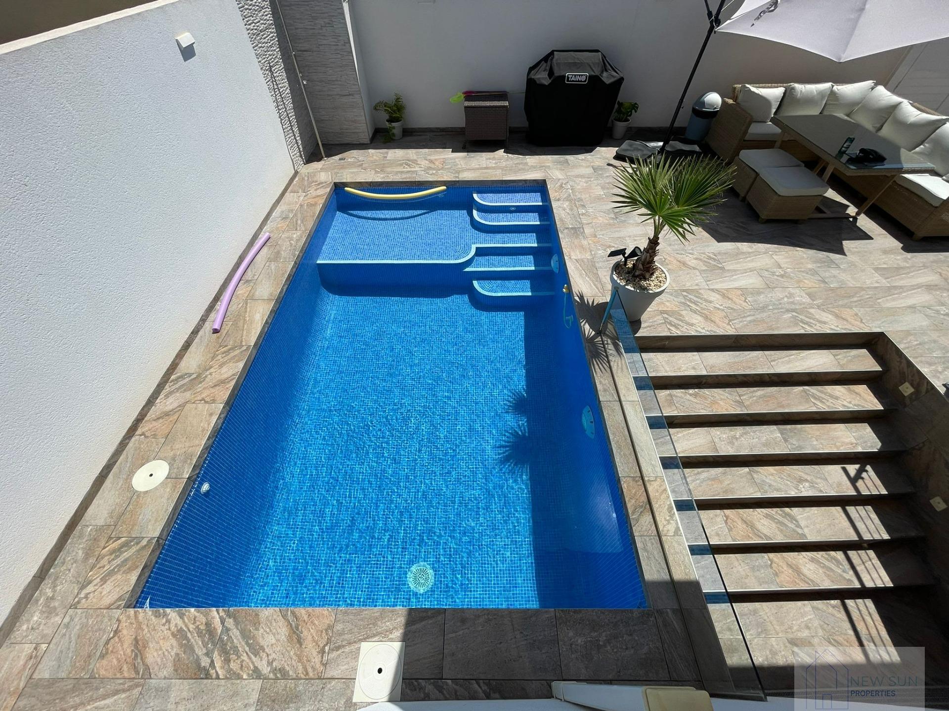 For sale of house in Orihuela Costa