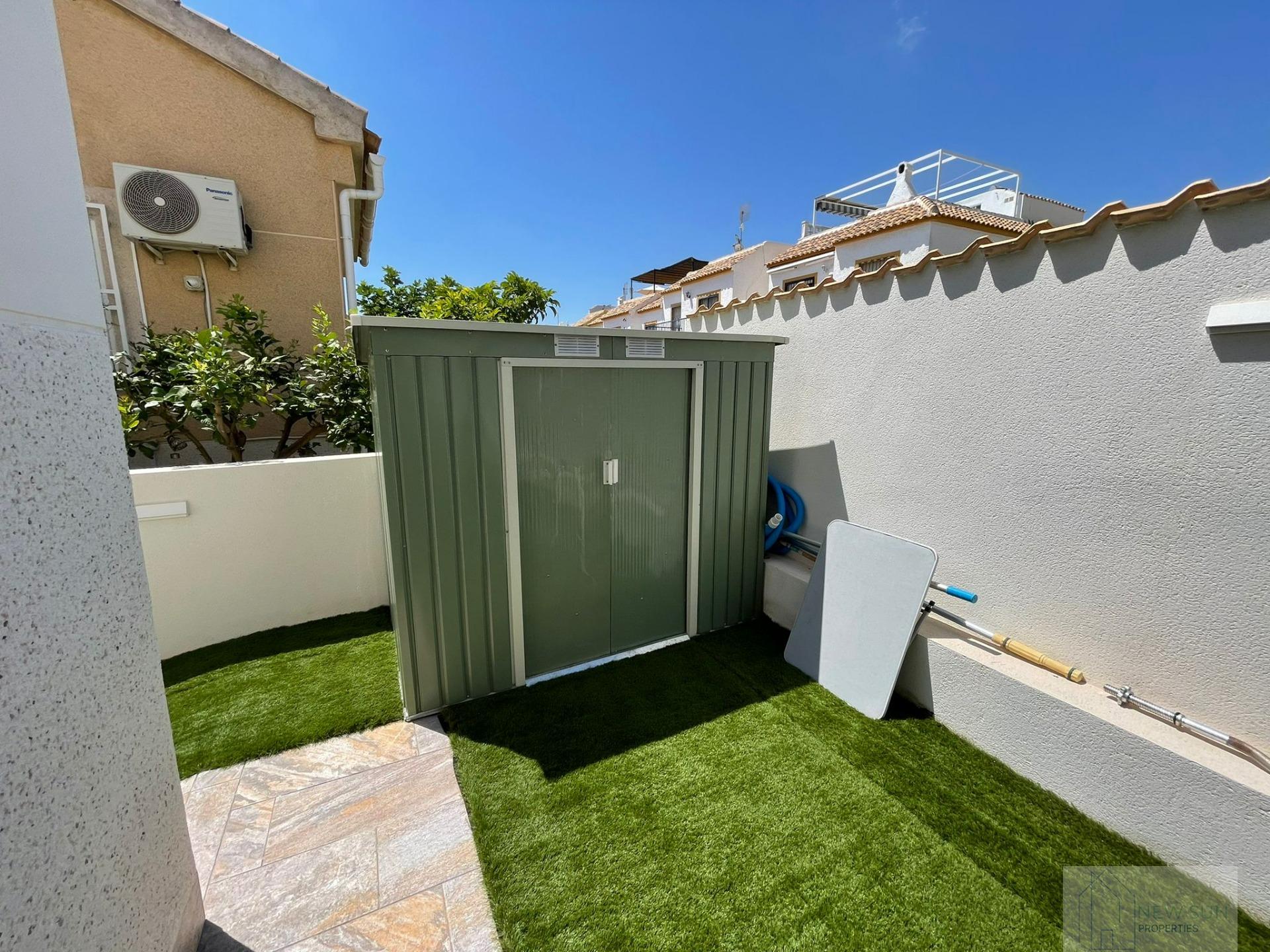 For sale of house in Orihuela Costa