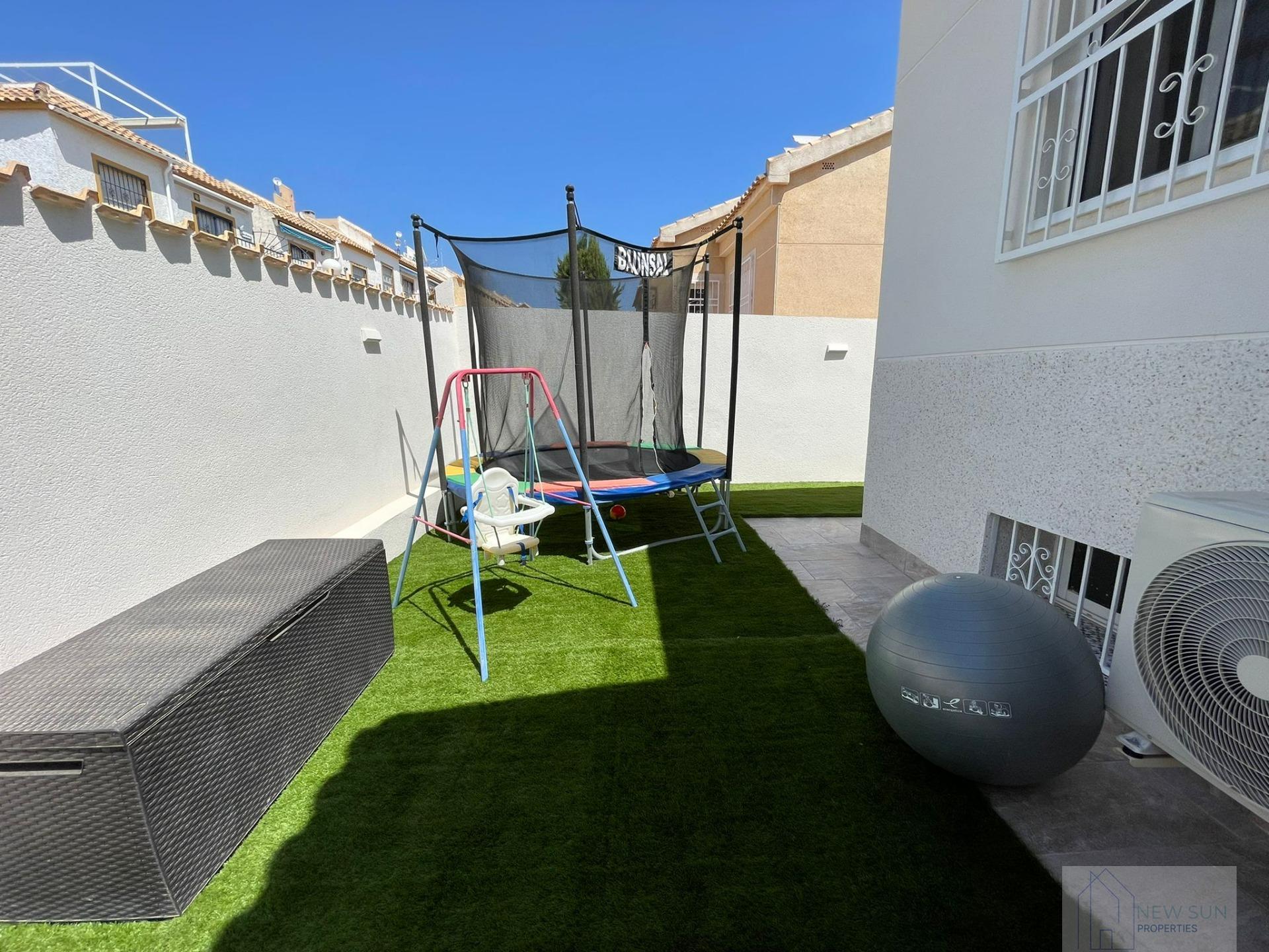 For sale of house in Orihuela Costa