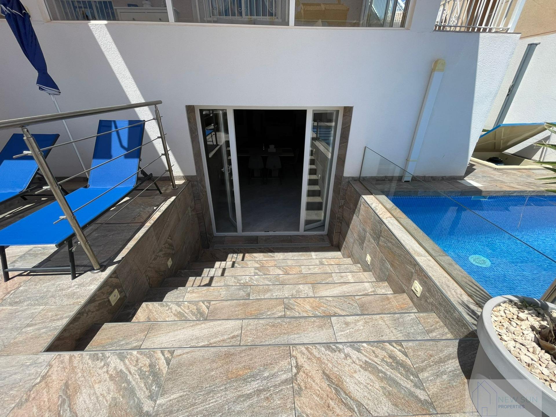 For sale of house in Orihuela Costa