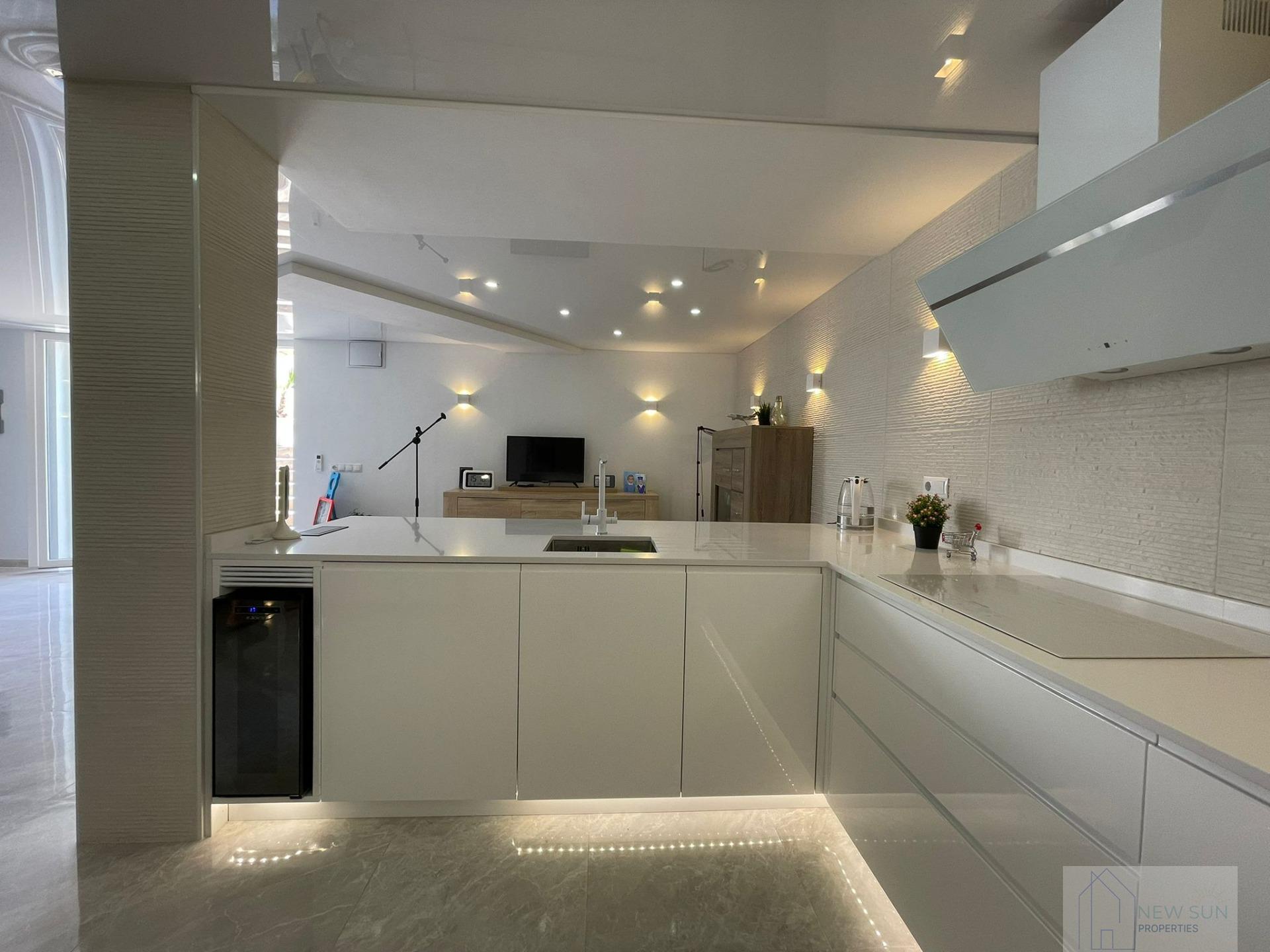 For sale of house in Orihuela Costa