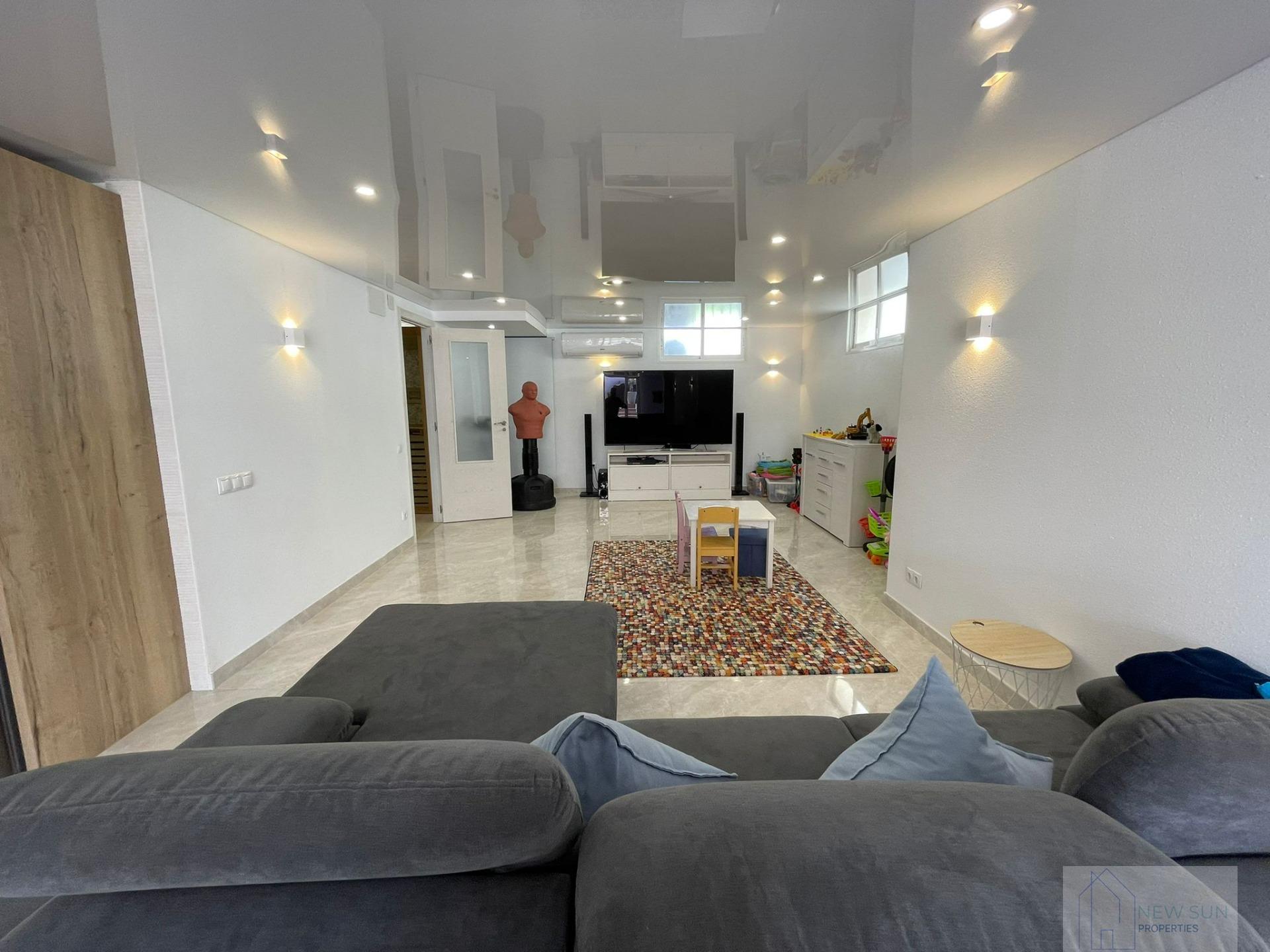 For sale of house in Orihuela Costa