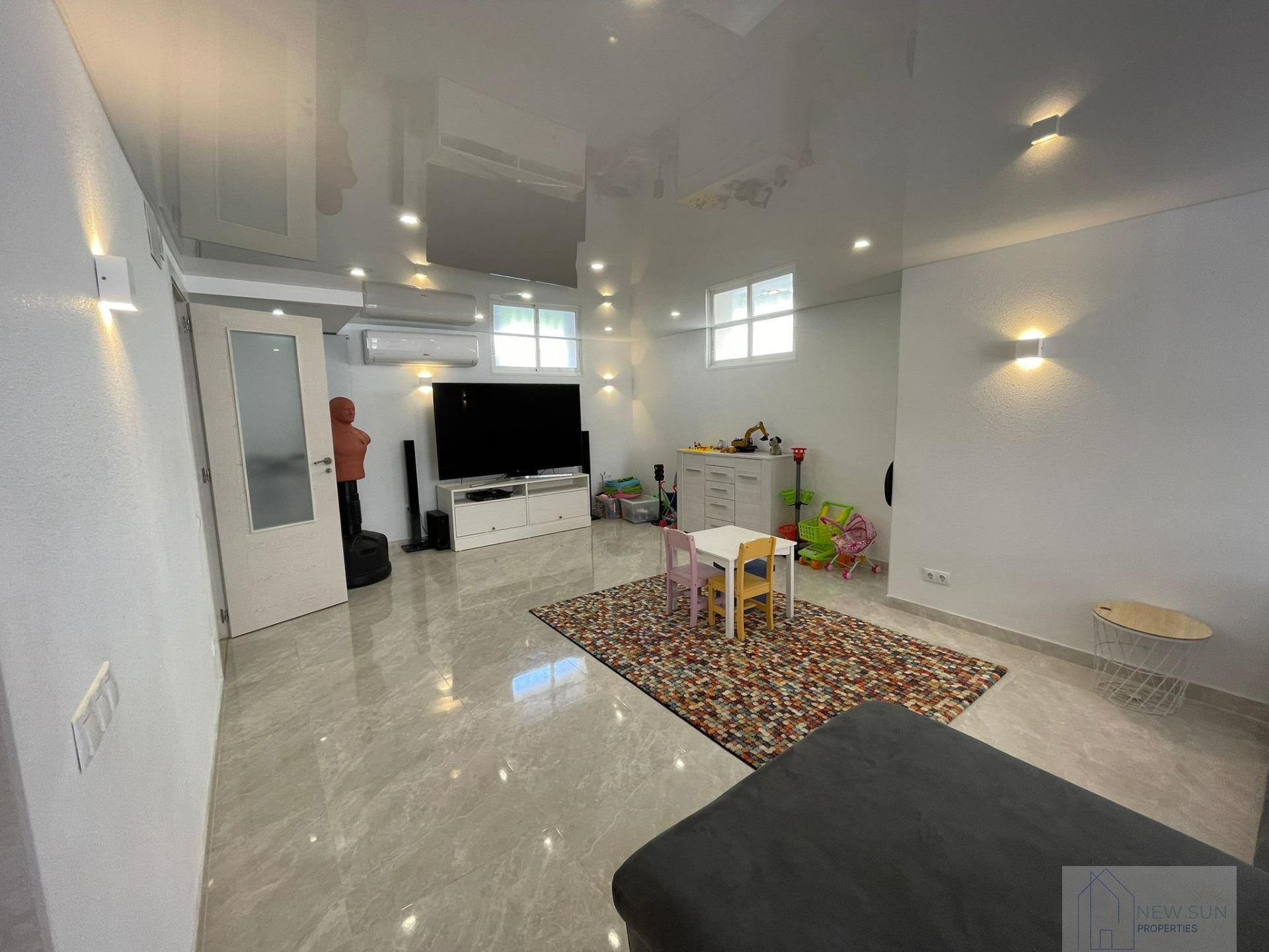 For sale of house in Orihuela Costa