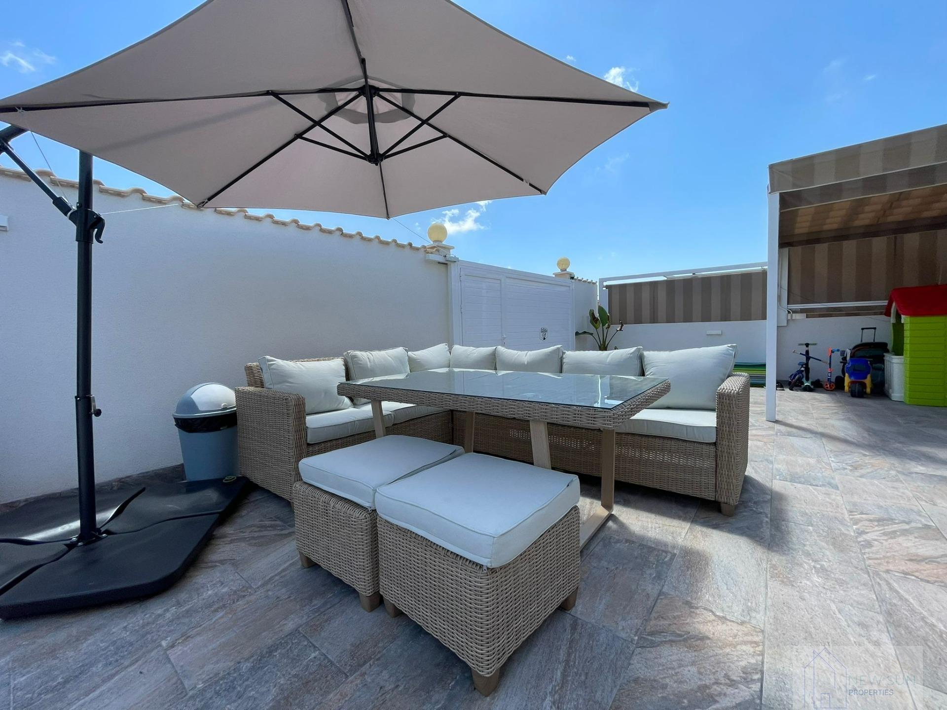 For sale of house in Orihuela Costa