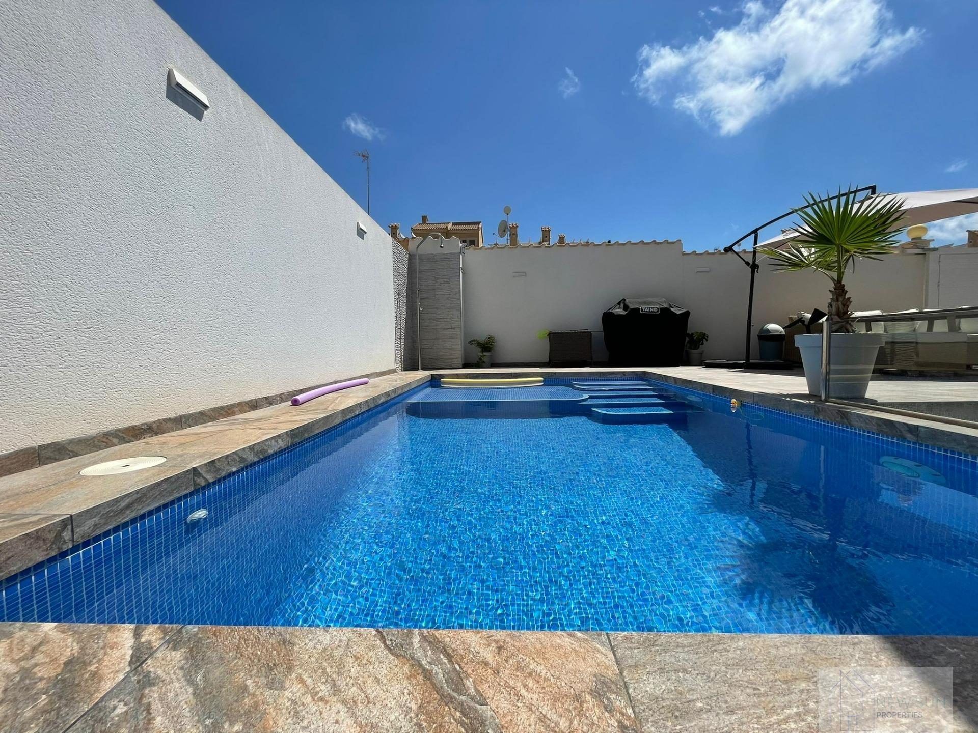 For sale of house in Orihuela Costa