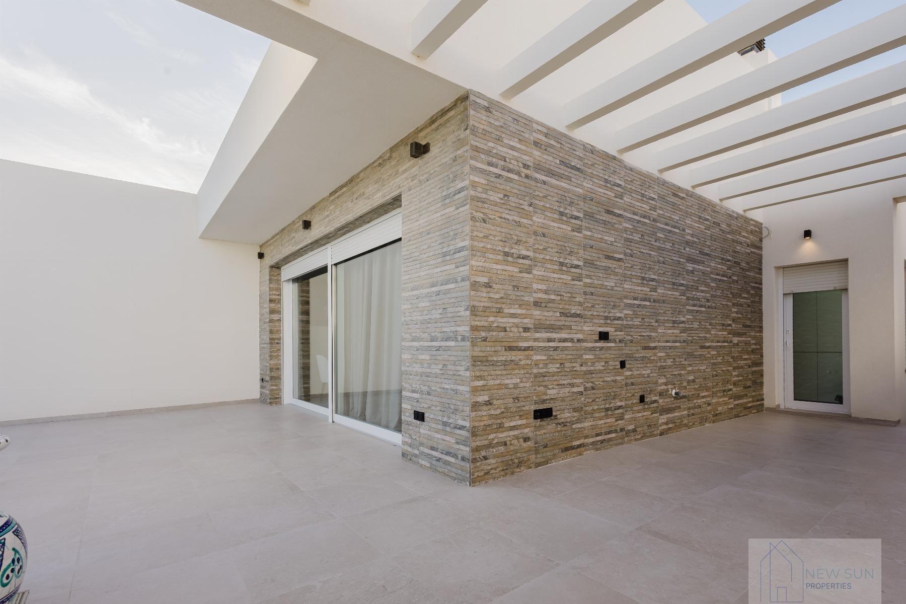 For sale of villa in Algorfa