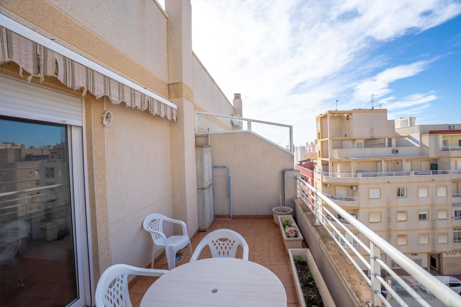 For sale of penthouse in Torrevieja