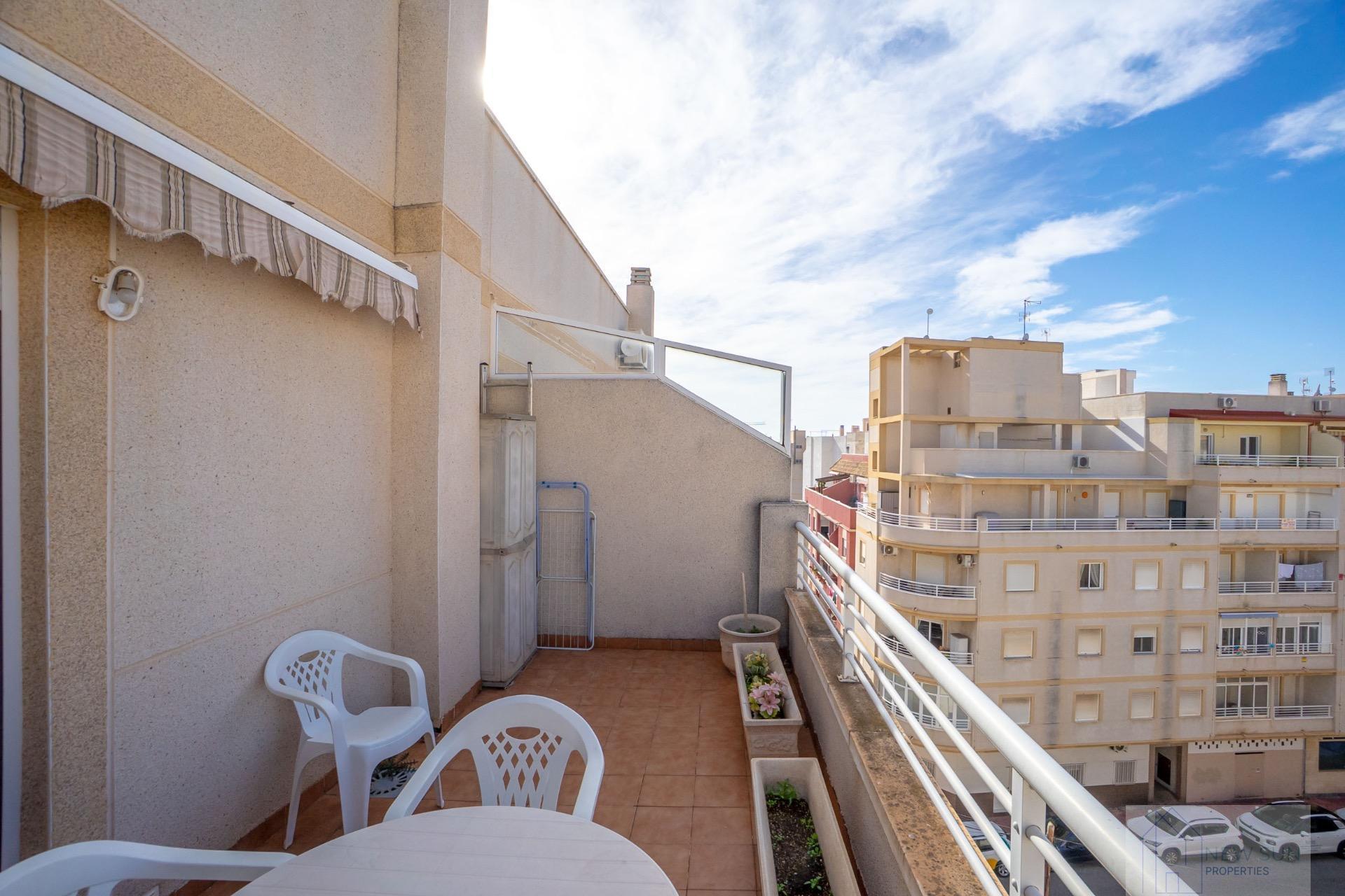 For sale of penthouse in Torrevieja