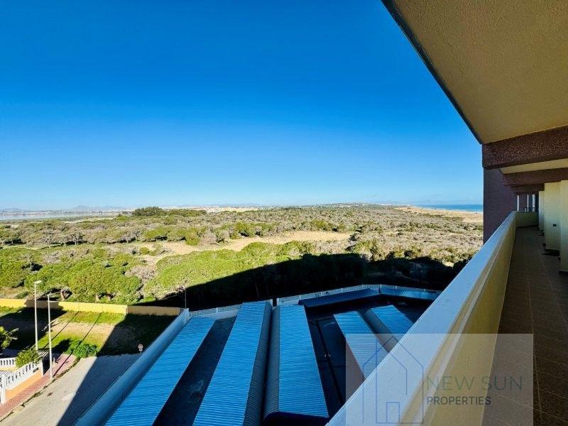 For sale of penthouse in Guardamar del Segura