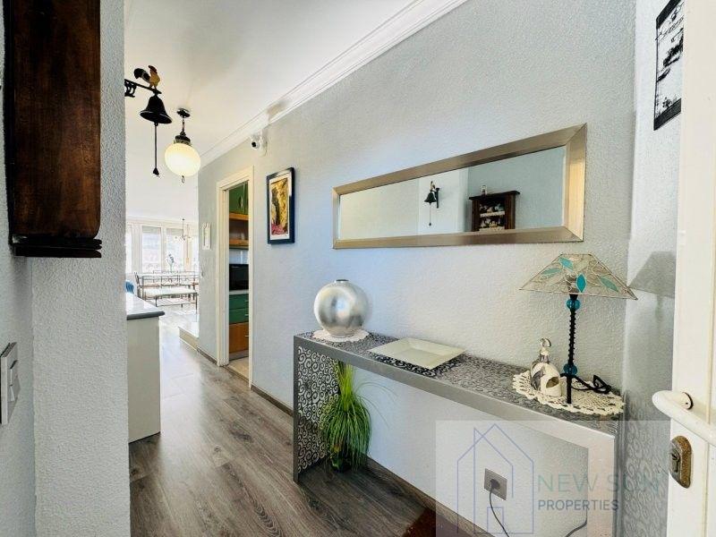 For sale of penthouse in Guardamar del Segura