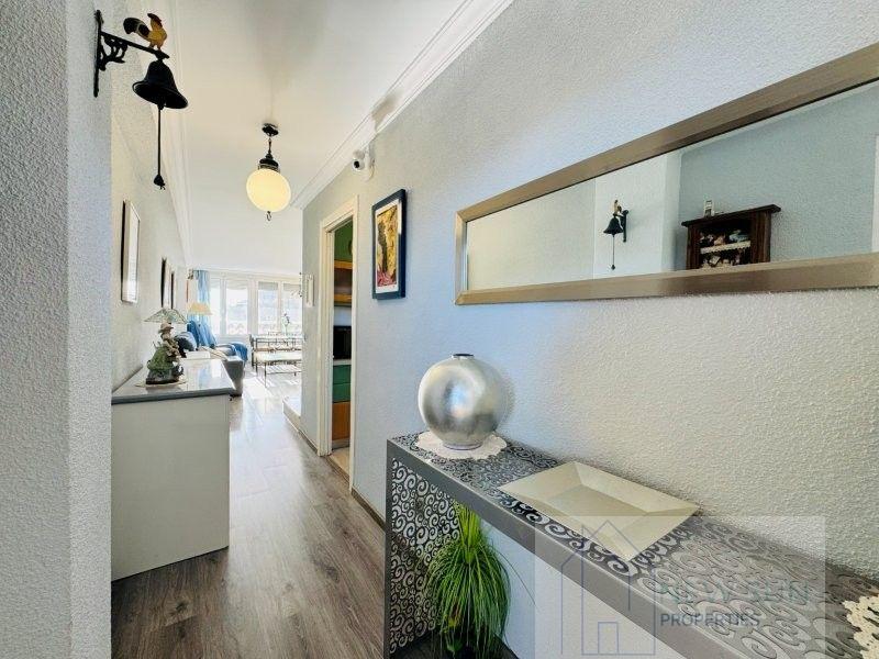 For sale of penthouse in Guardamar del Segura