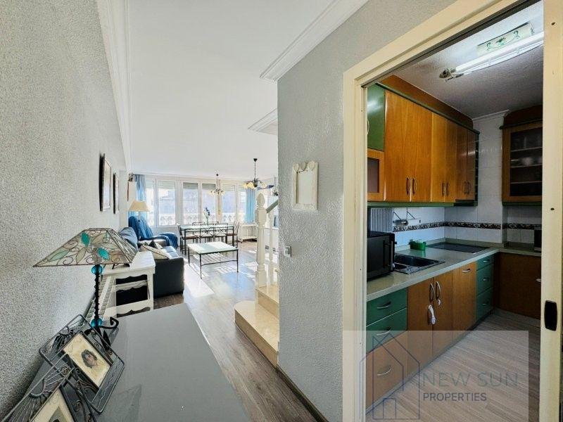 For sale of penthouse in Guardamar del Segura