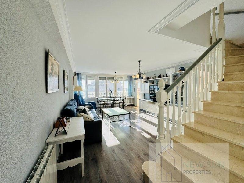 For sale of penthouse in Guardamar del Segura