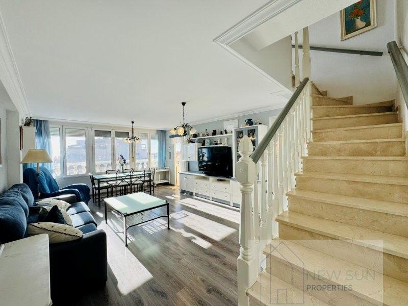 For sale of penthouse in Guardamar del Segura