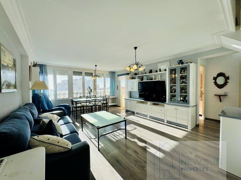 For sale of penthouse in Guardamar del Segura