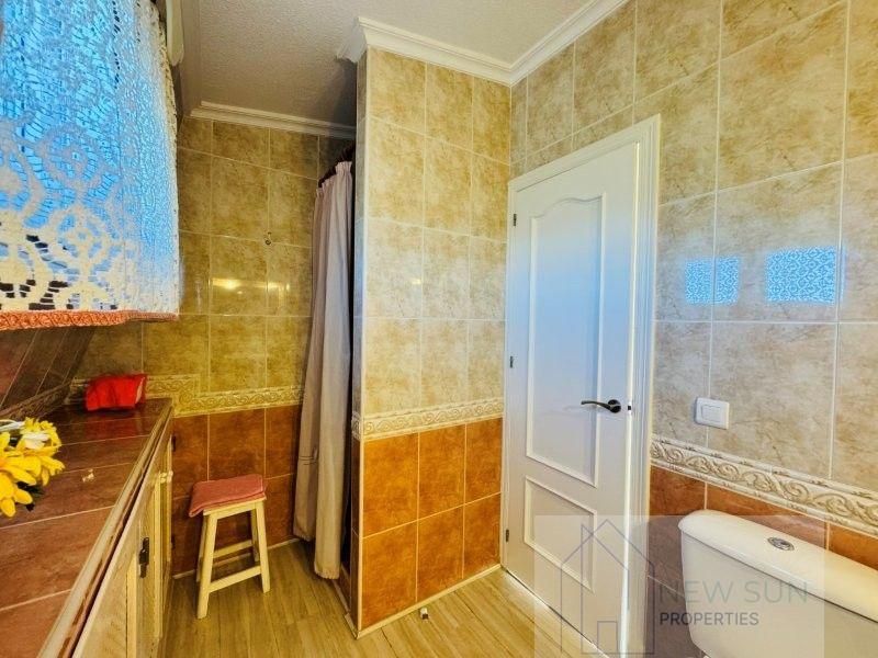 For sale of penthouse in Guardamar del Segura
