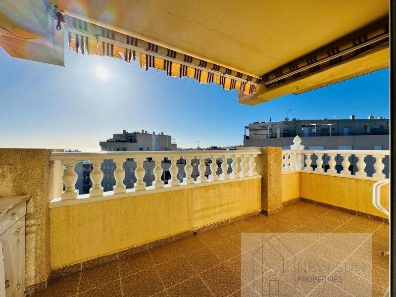 For sale of penthouse in Guardamar del Segura