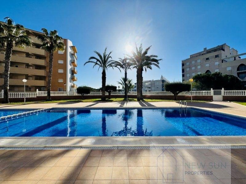 For sale of penthouse in Guardamar del Segura