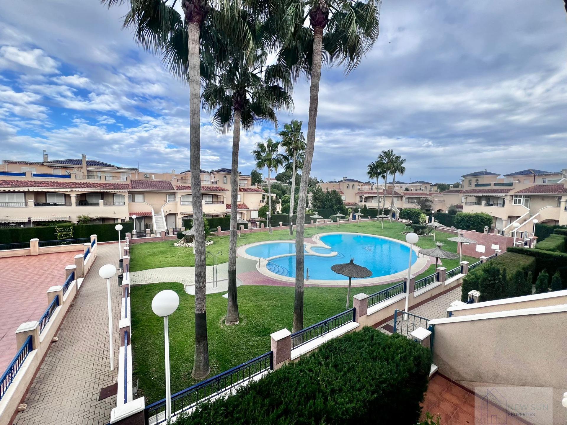 For sale of bungalow in Pilar de la Horadada