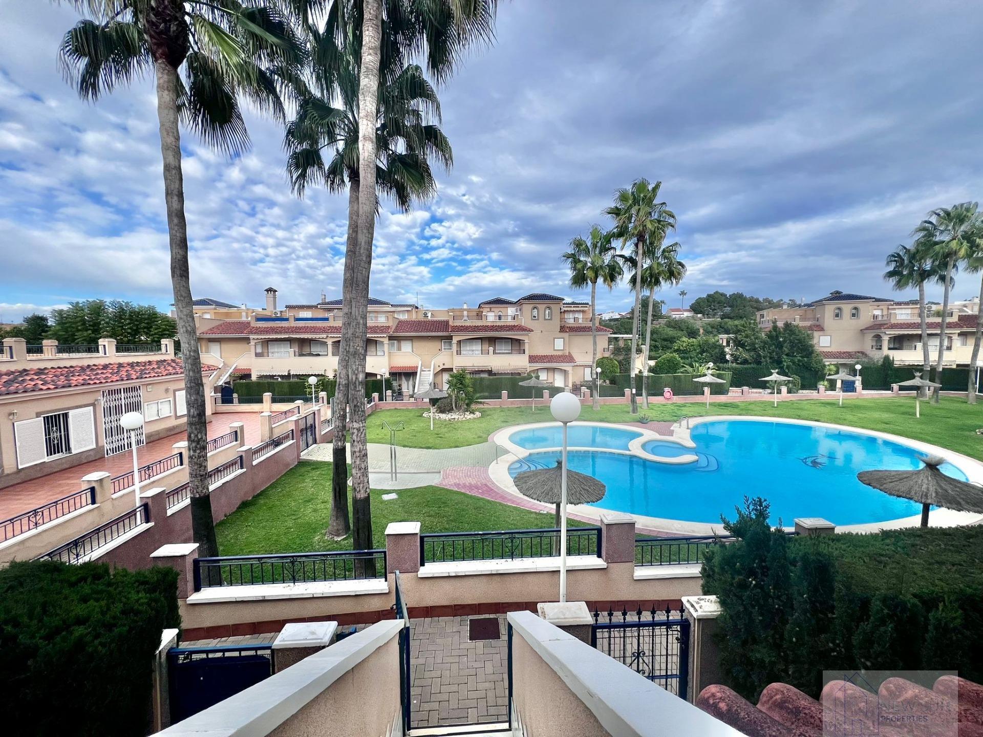 For sale of bungalow in Pilar de la Horadada