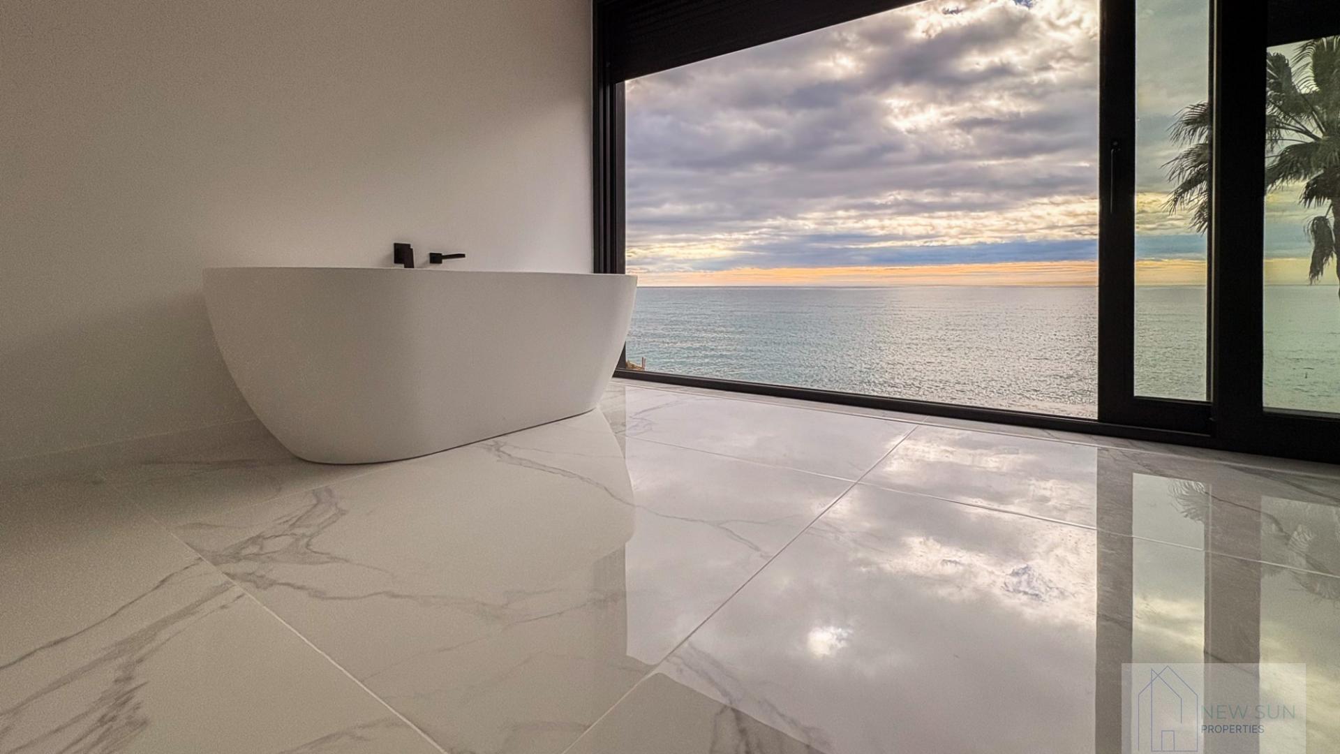 For sale of villa in El Campello