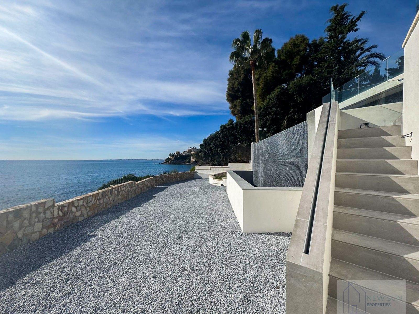 For sale of villa in El Campello